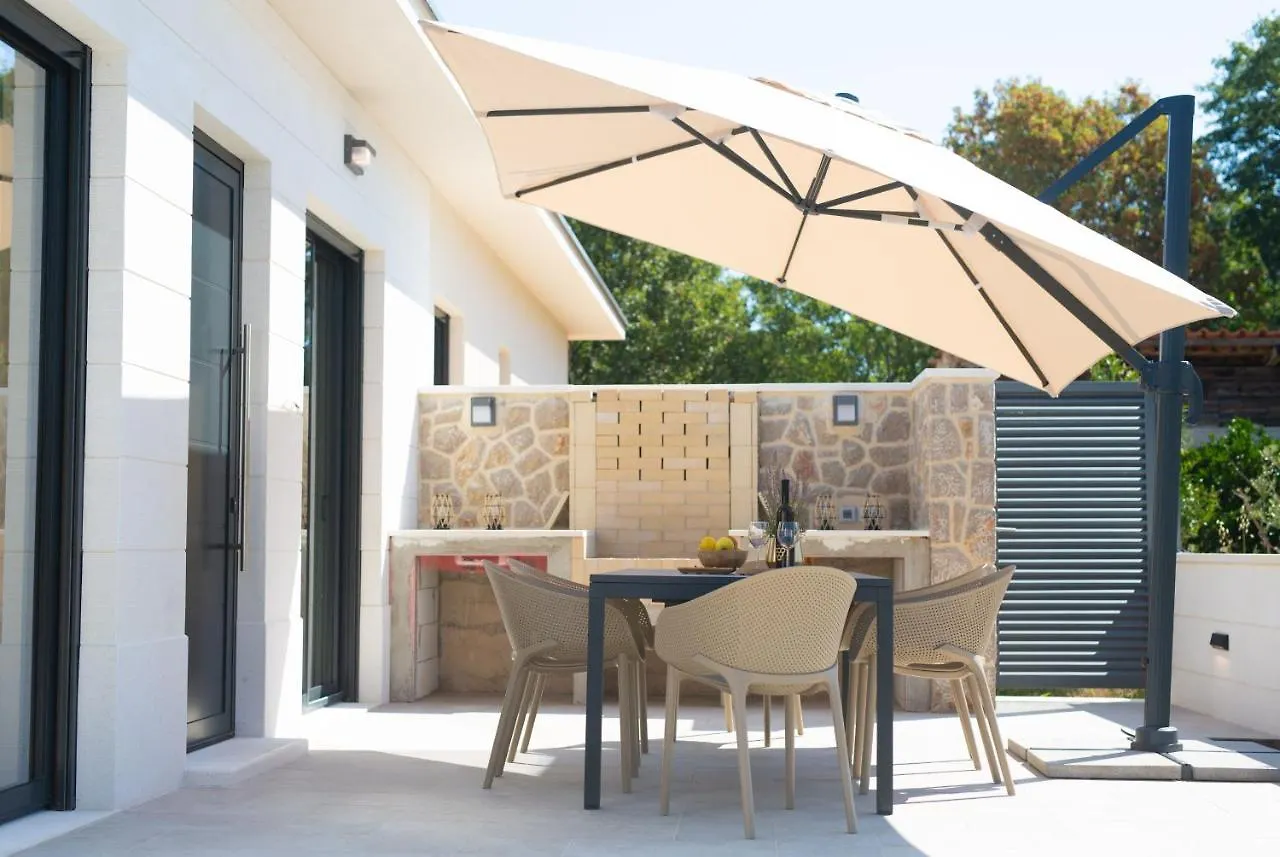 Villa Quarnaro With Heated Pool Omisalj Croatia