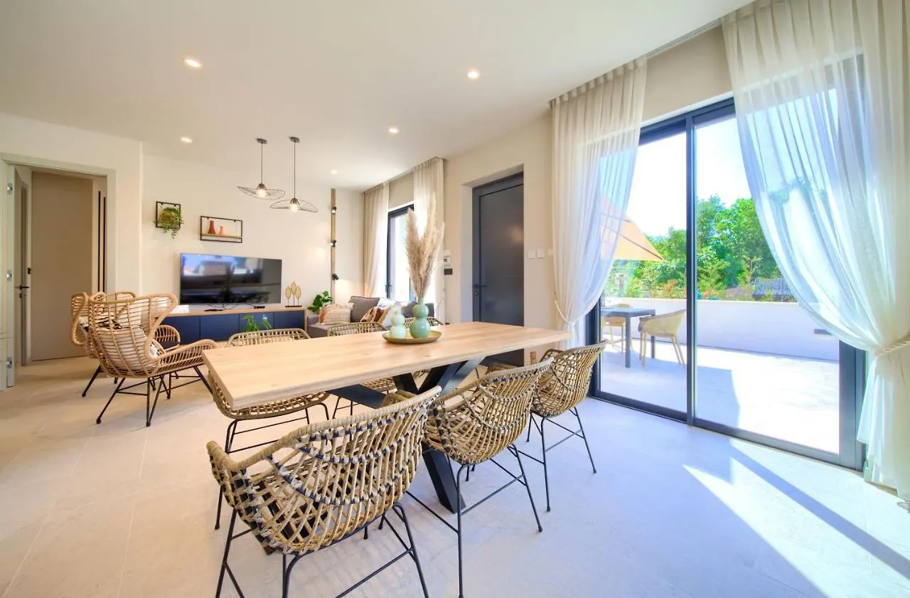 Villa Quarnaro With Heated Pool Omisalj