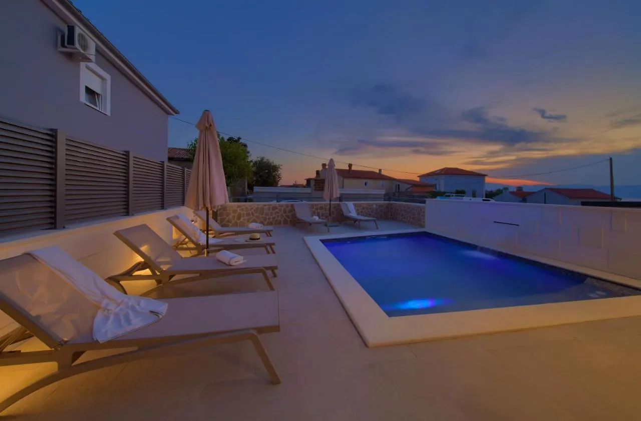 Holiday home Villa Quarnaro With Heated Pool Omisalj