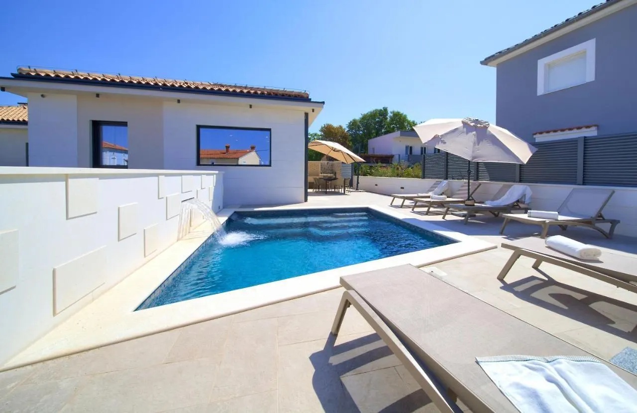Villa Quarnaro With Heated Pool Omisalj Holiday home