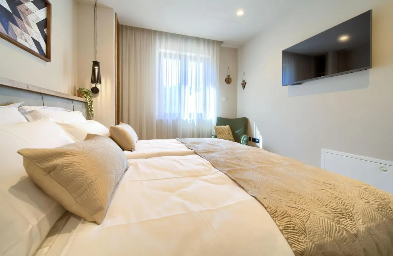 Villa Quarnaro With Heated Pool Omisalj Croatia